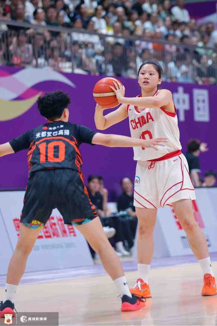 根本顶不住！中国U18女篮被澳大利亚队打出16-0 首节落后22分